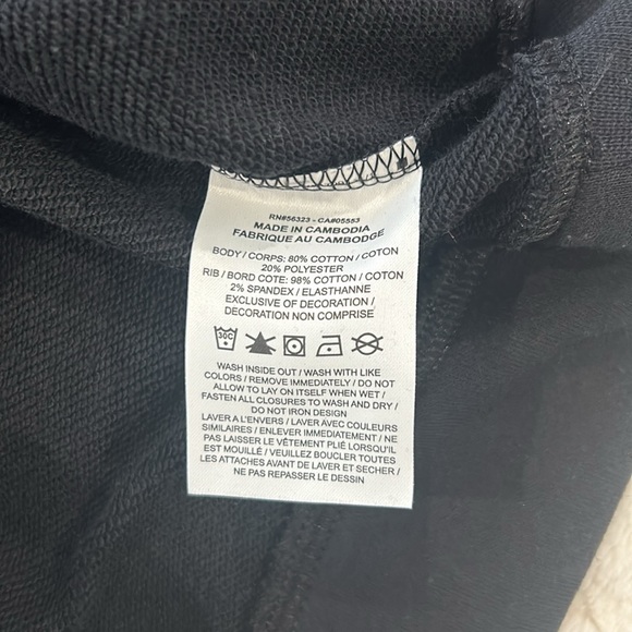 Nike Girl’s Black Crew neck Sweatshirt, Size XL Standard Fit - Picture 6 of 6